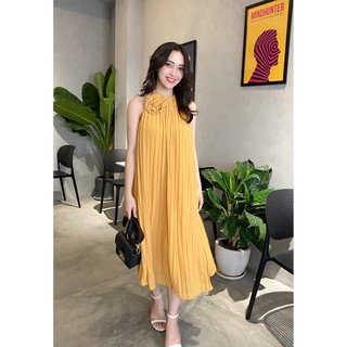 Đầm suông yếm dập ly hở lưng