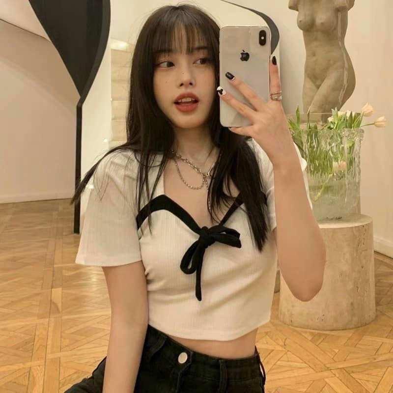 Áo kiểu croptop cột dây ngực hở sau lưng phong cách Hàn