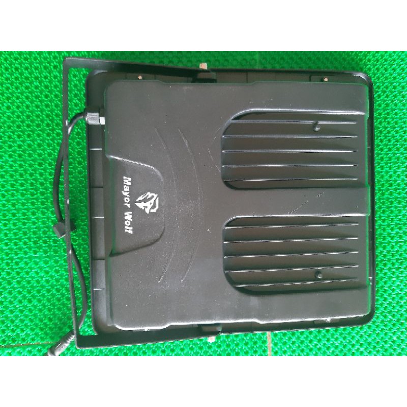 Đèn pha năng lượng Mặt Trời Mayor Wolf 200w _siêu sáng.