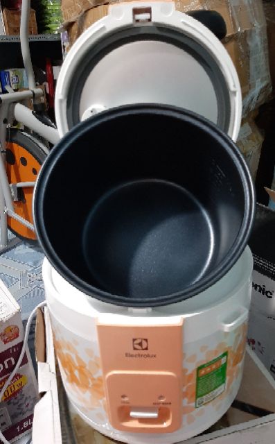 Nồi cơm điện Electrolux ERC3105 - Giá rẻ nhất | BigBuy360 - bigbuy360.vn
