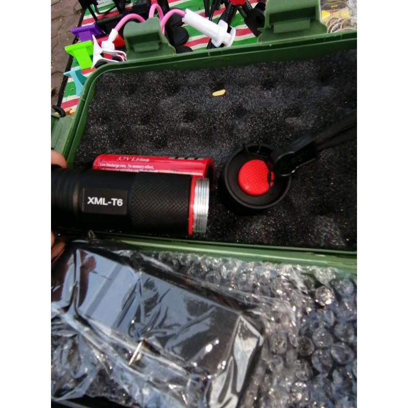 Đèn pin siêu sáng XML-T6