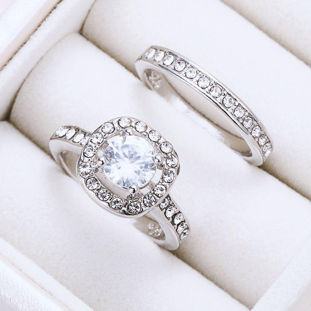 Nhẫn Đính Đá Sapphire Trắng Kiểu Dáng Sang Trọng