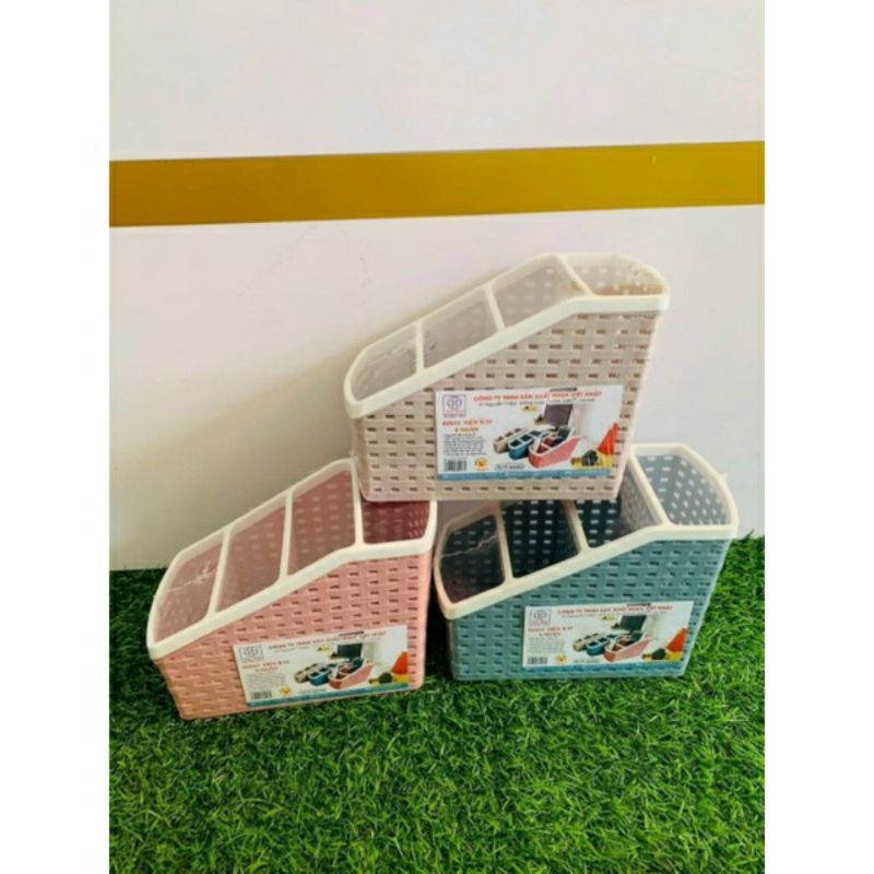 KHAY ĐỰNG VIẾT 4 NGĂN TIỆN ÍCH ( MẪU LƯỚI CÓ VIỀN )