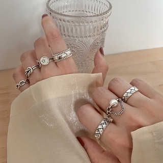 Kiểu Dáng Độc Đáo Cá Tính Phong Cách Hàn Quốc Retro