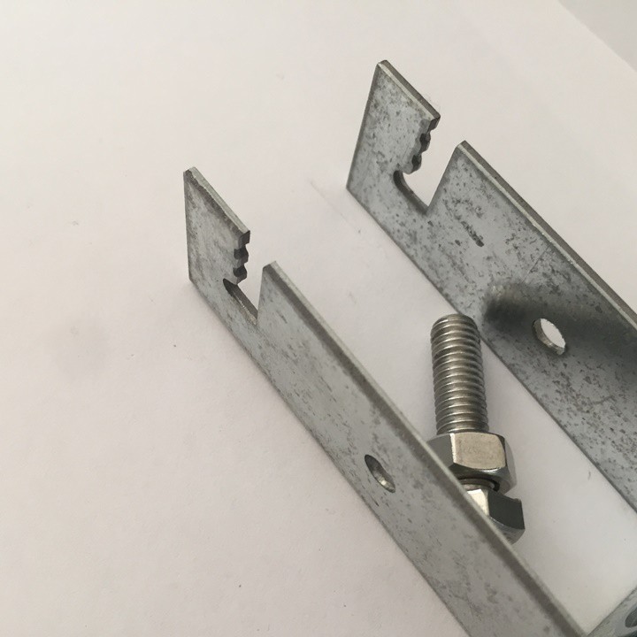 Pát kẹp U kẹp tấm pin lên xà gồ 3x6, 4x4, 4x8, 5x5, 5x10 -  kẹp u