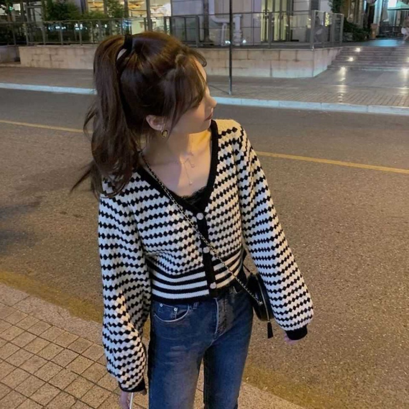 Áo Khoác Len Cổ Chữ V Họa Tiết Kẻ Sọc Phong Cách Retro Cho Nữ