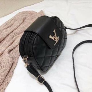 Túi đeo chéo lv sang chảnh