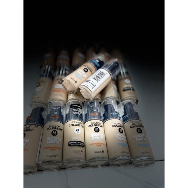 Kem nền Revlon Colorstay..