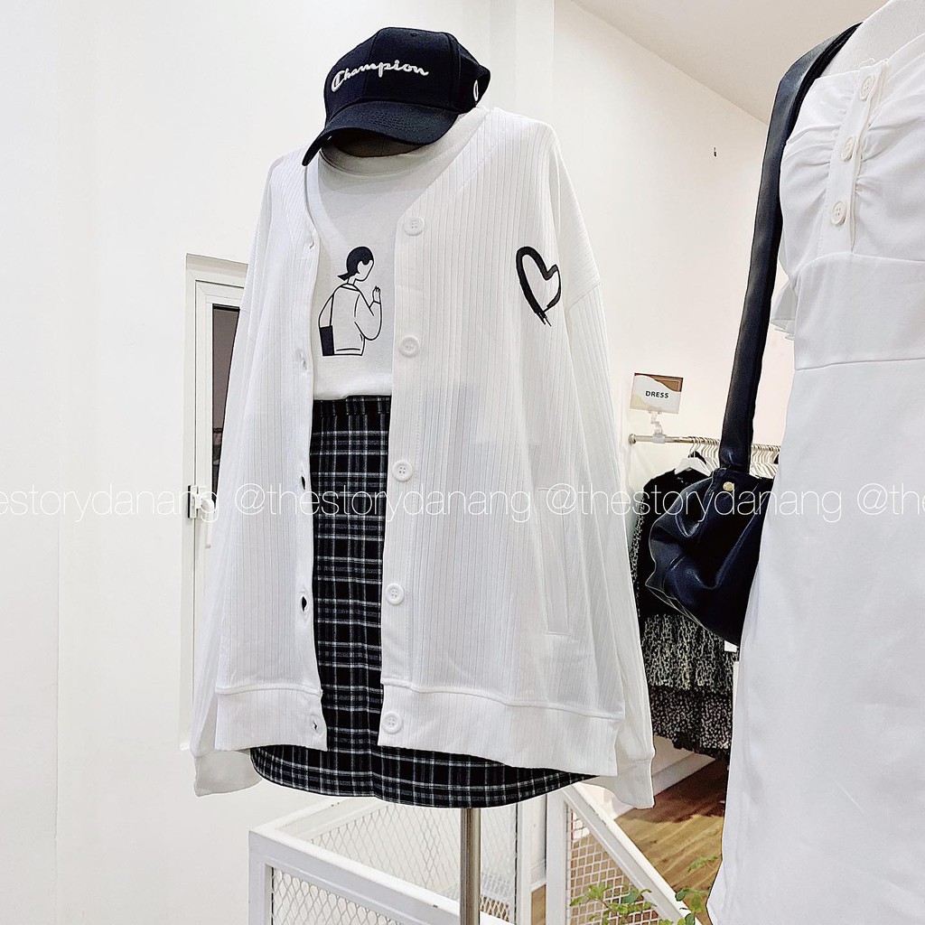 [STORY MADE] [STR] [ẢNH THẬT SHOP CHỤP] Áo cardigan vải tăm, trái tim trước ngực A2040 | BigBuy360 - bigbuy360.vn
