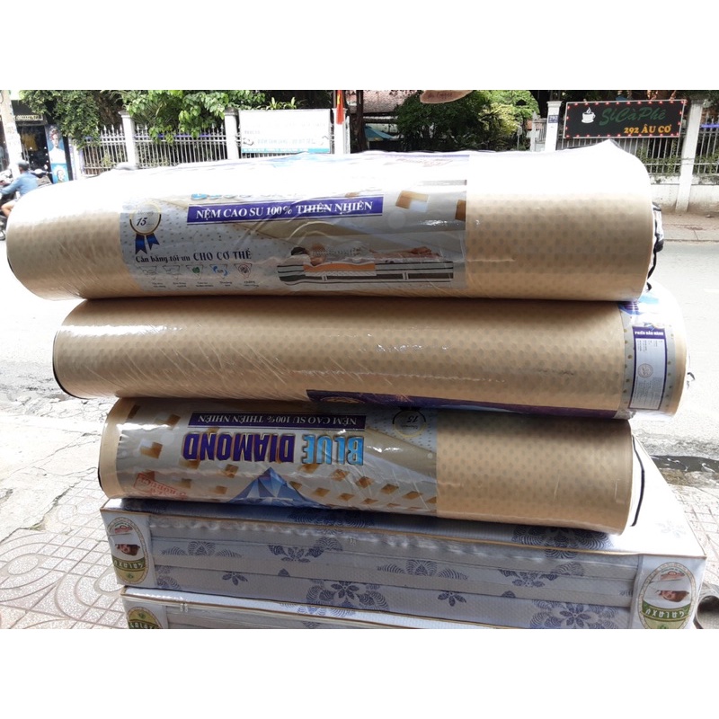 Nệm cao su thiên nhiên 100% Diamond bh 25 năm cao 10p