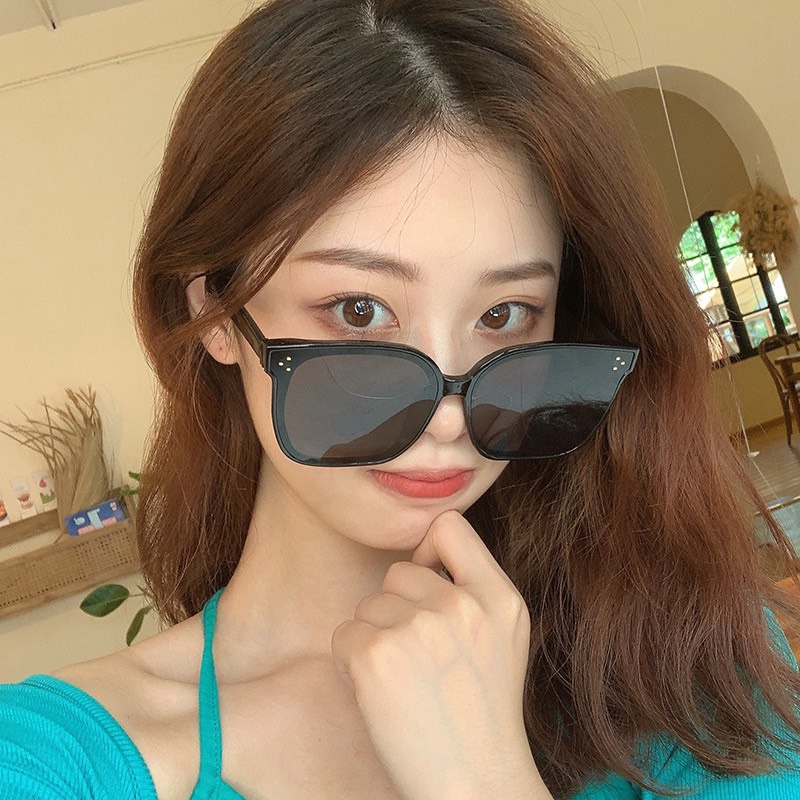 Kính Mắt 3 Chấm Màu Đen Hot Hit