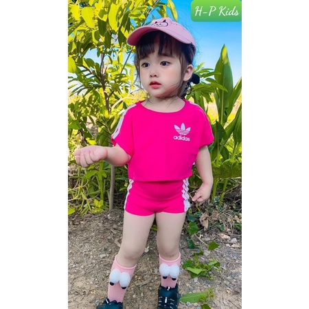 Bộ das bé gái sành điệu