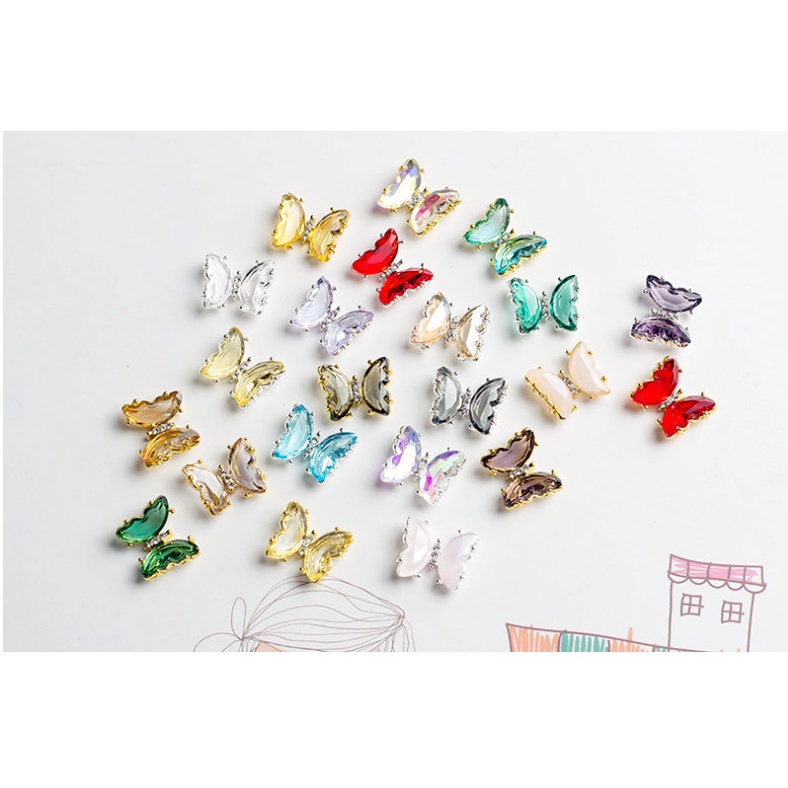 charm buom đá nhiều màu nhé ạ