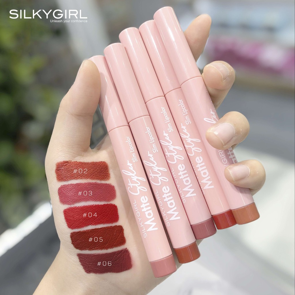 Son Bút Chì Mịn Mượt Lâu Phai Silkygirl Matte Styler Slim Lipcolor 1,4g - Khongcoson