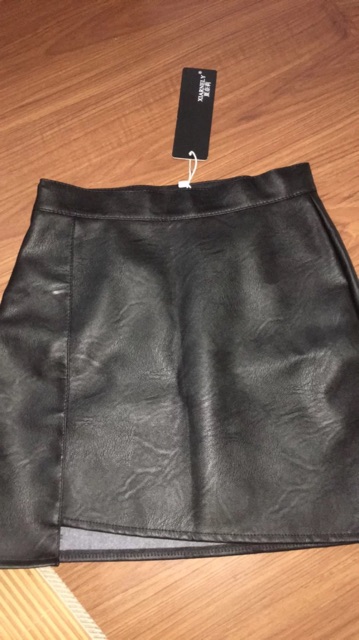 ORDER Chân váy da ngắn (ảnh thật sau) | BigBuy360 - bigbuy360.vn