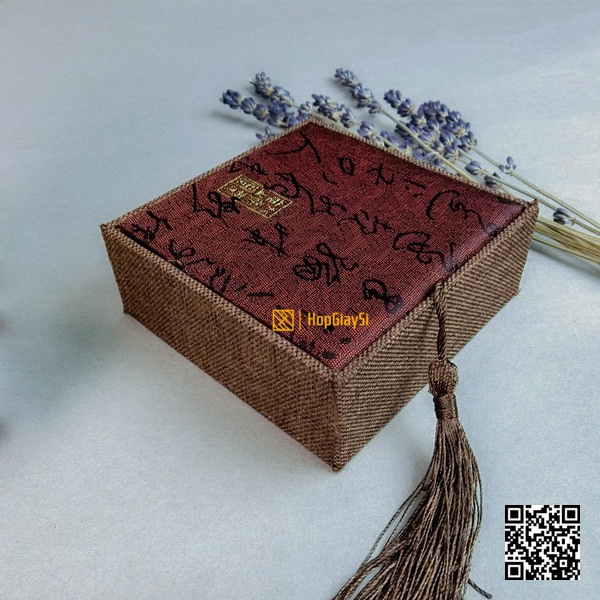 Hộp gấm đựng vòng tay trang sức phong thủy size 10x10x3.7cm