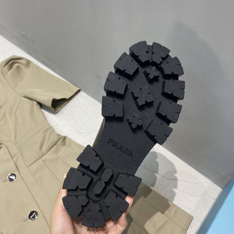 Giày loafer nữ da thật mũi tròn đế 5,5cm Prada