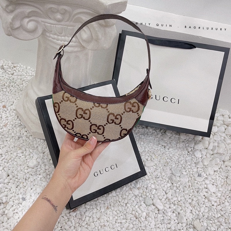 Túi đeo vai  sang chảnh cho bé