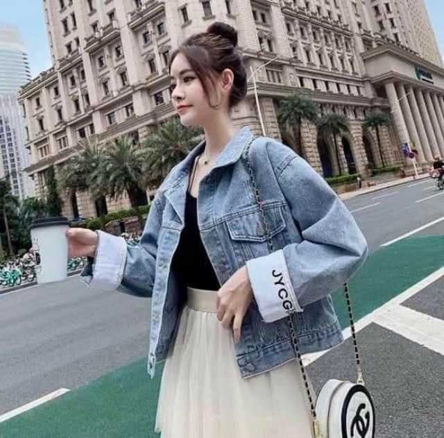 Áo khoác jean nữ Hàn Quốc phong cách Skjy xanh nhạt và xanh đậm rất đẹp BB0302