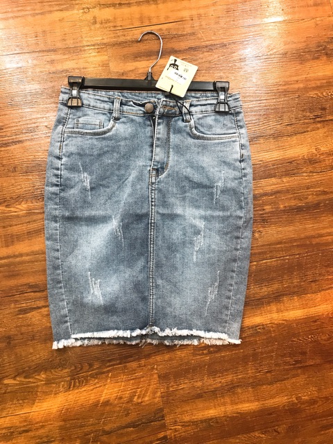 Chân váy jean cap cao hình shop tự chụp