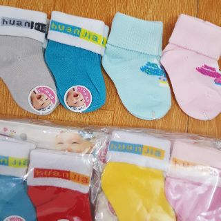 Set 4 đôi tất len cho bé sơ sinh,tất len cho bé,tất len sơ sinh,tất sơ sinh,vớ sơ sinh,vớ cho bé, đồ sơ sinh