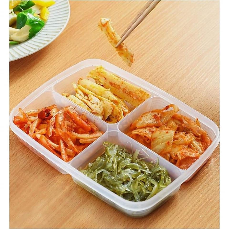 Hộp chia 4 ngăn 710ml nắp dẻo