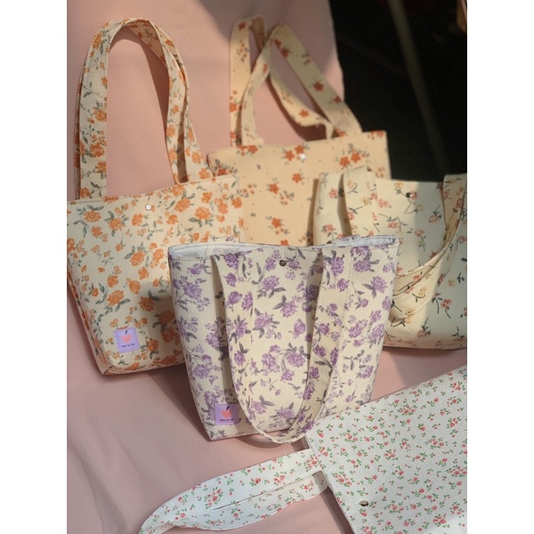 Túi xách hoạ tiết hoa MADEBYTIM