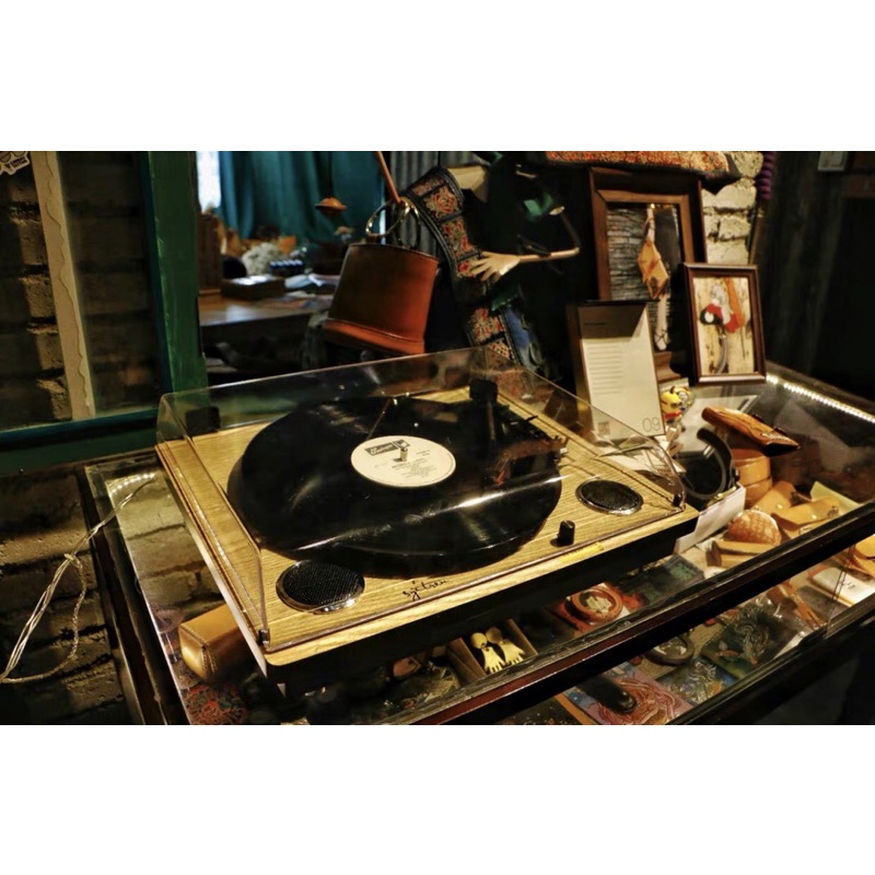 Máy nghe nhạc đĩa than Syitren Manty II chính hãng và tặng kèm đĩa than cổ điển khi mua máy