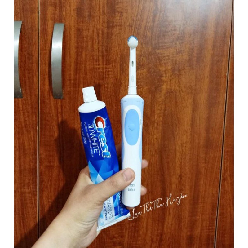 Kem đánh răng siêu trắng Crest 3D White