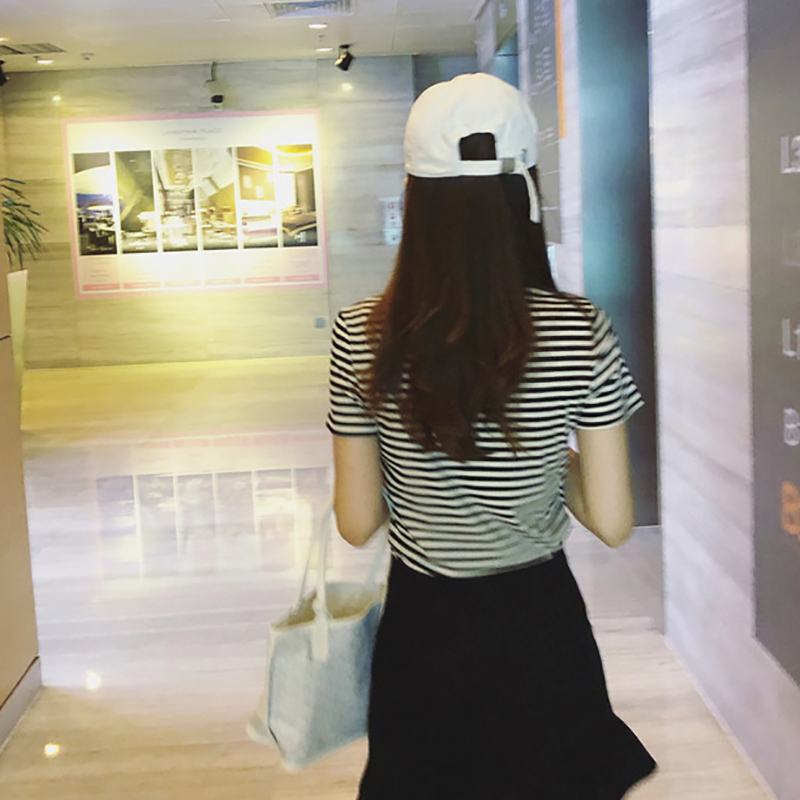 Áo thun IELGY ngắn tay cổ chữ V dáng rộng thời trang cho nữ