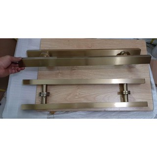 Tay nắm cửa kính