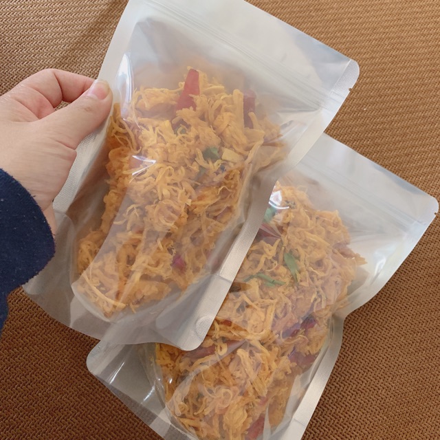 Gà khô xé cay gói 200g giá 40k