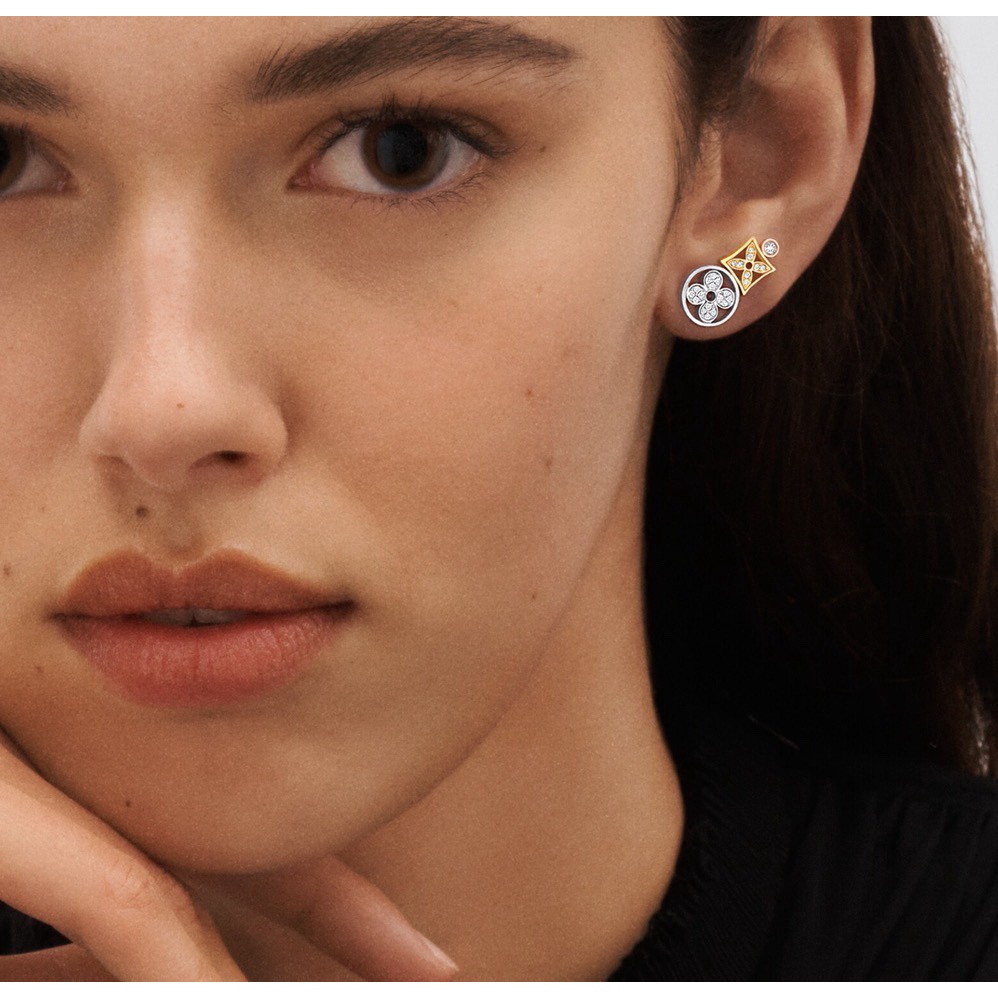 Khuyên Tai Bạc 925 Hình Bông Hoa Cỏ Bốn Lá Khoét Rỗng Phong Cách Mới Cho Bạn Gái