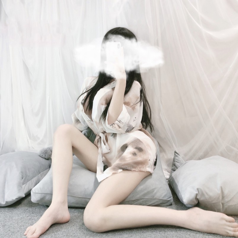 [Che tên] Áo choàng sexy chiffon họa tiết sang chảnh