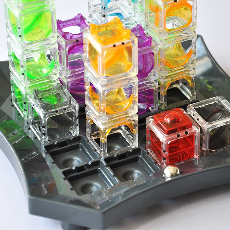 ThinkFun Gravity Maze Marble Run Logic Board Game Trò Chơi Xếp Khối Mê Cung 8 Viên Bi Cho Bé