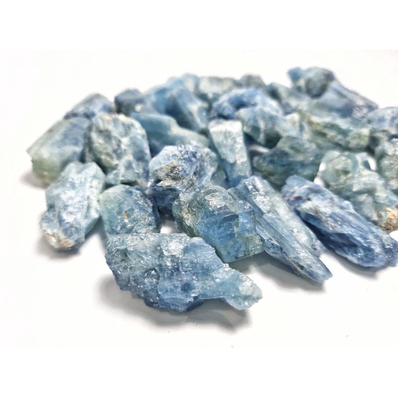 Aquamarine thô tự nhiên có 2 kích cỡ lớn dùng bói bài Tarot, làm handmade..