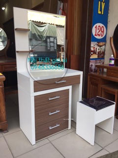 Bàn trang điểm melamin BT18A