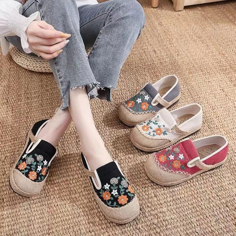 Giày Lười Vải Lanh Thoáng Khí Mũi Tròn Thêu Họa Tiết Thổ Cẩm Retro Cho Nữ