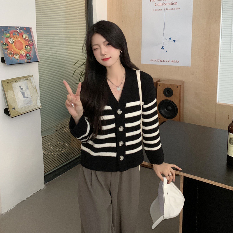 Áo khoác cardigan dệt kim cổ V tay dài dáng rộng kẻ sọc kiểu retro thời trang mùa thu cho nữ