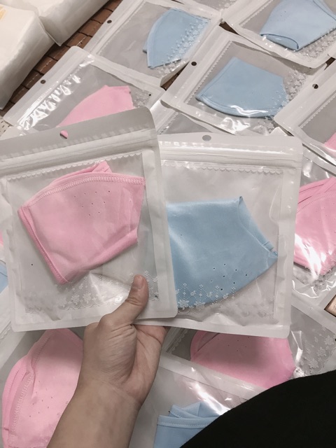 Khẩu trang Ninja túi zip xịn xò chất mềm mịn | BigBuy360 - bigbuy360.vn