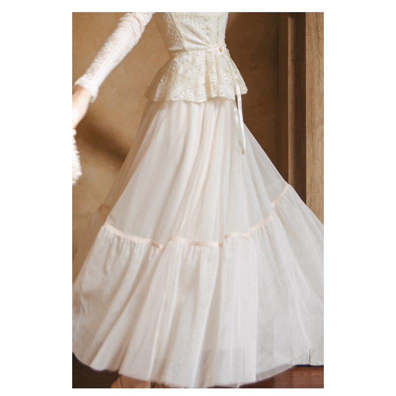 Set áo tay dài phối ren và chân váy phong cách Pháp thời trang thanh lịch cho nữ | BigBuy360 - bigbuy360.vn