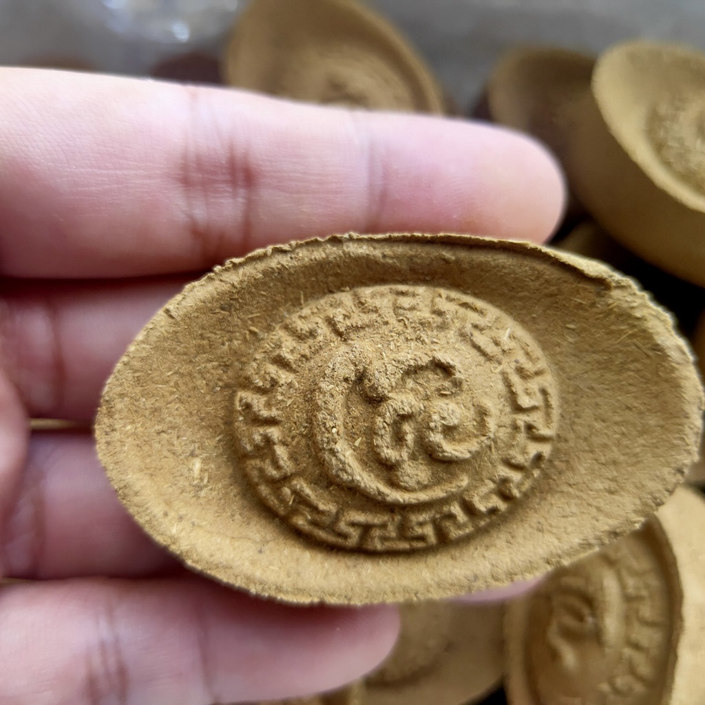 Nụ Trầm Hương Thỏi Vàng dùng cầu tài - chiêu lộc cháy 45 phút