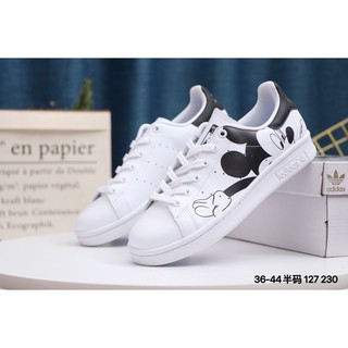 Giày Thể Thao Màu Trắng Hoạ Tiết Mickey Dễ Thương Của Adidas