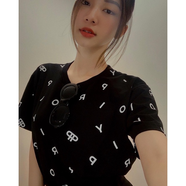 PRIORITY Messy T-shirt/ Áo thun đen in hình PRIORITY