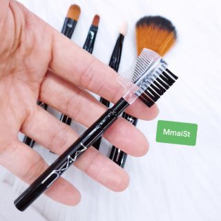 Bộ cọ trang điểm nhỏ gọn M.A.C