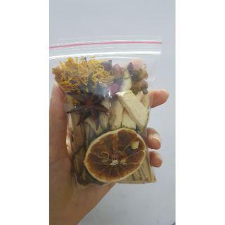 Thảo dược xông mặt