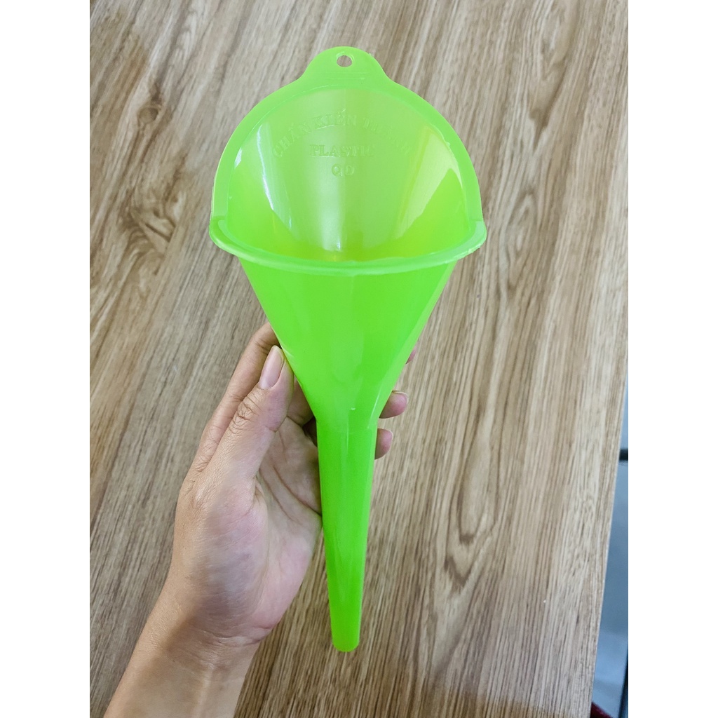 Phễu thay nhớt xe máy, quặng rót nhớt chuyên dụng