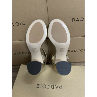 Sandal gót vuông