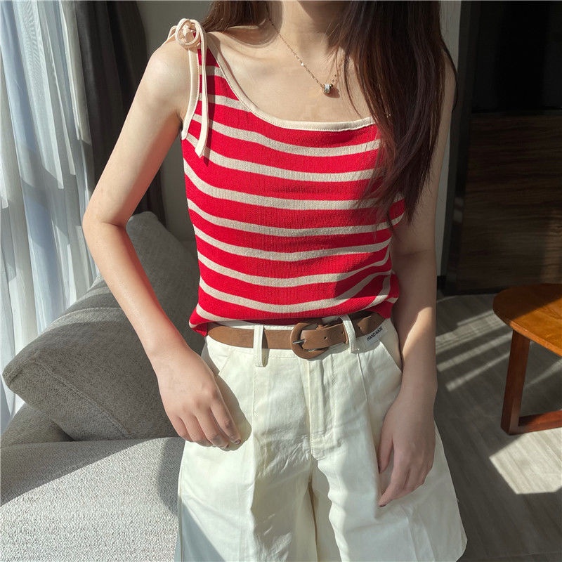 Áo dệt kim sát nách dáng ôm kẻ sọc phối dây thắt IELGY duyên dáng cho nữ