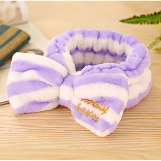 Nơ cài đầu chấm bi
